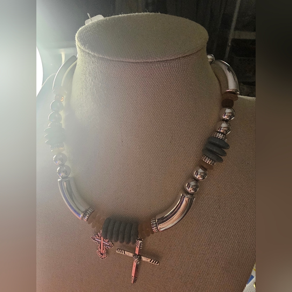 NWT FREE PEOPLE SILVERTONE AND BLUE BEADS WITH CROSS ADJUSTABLE NECKLACE